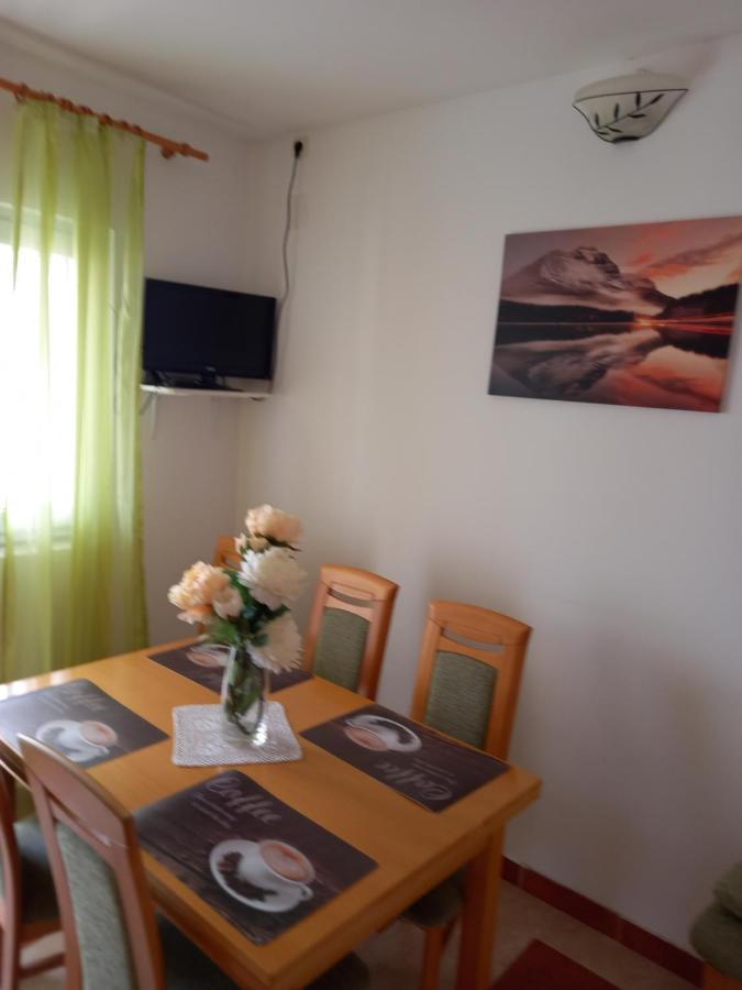 פג Apartments Vrdoljak מראה חיצוני תמונה